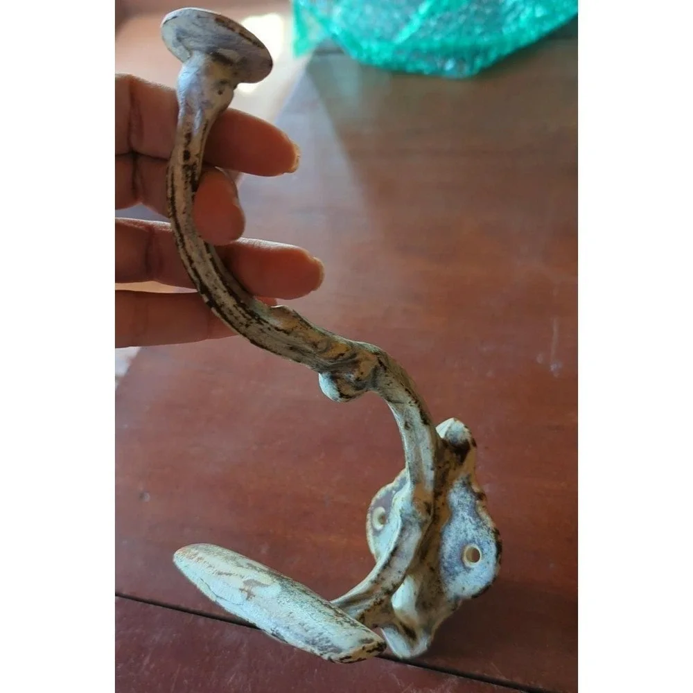 New Pair of‎ Beautiful Large Cast Iron Wall Hook Coats Towels Cap Holder 7.5